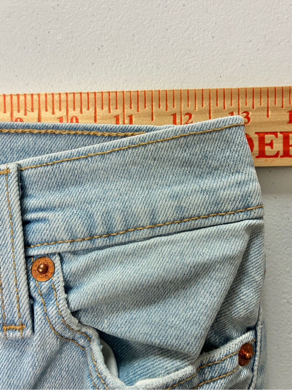 Levi’s Distressed Wedgie Straight Button Fly Ankle Jeans Size 26X28 - Picture 6 of 8
